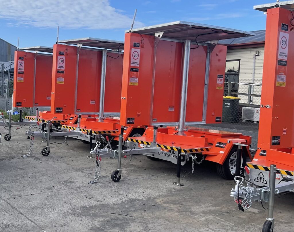 Ensure safe and effective traffic management with Traf Hire's TTM vehicles and temporary traffic lights in Manukau, Papakura, and Takapuna.